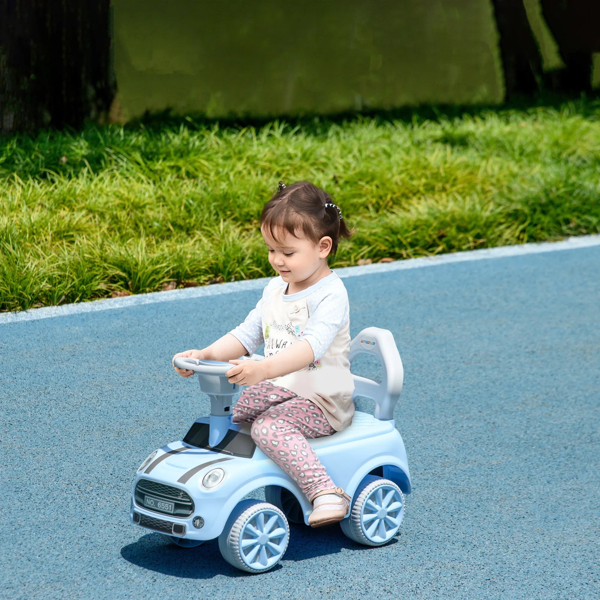 Paspiriamas automobilis vaikams nuo 18 mėn., iki 25 kg, šviesiai mėlynas