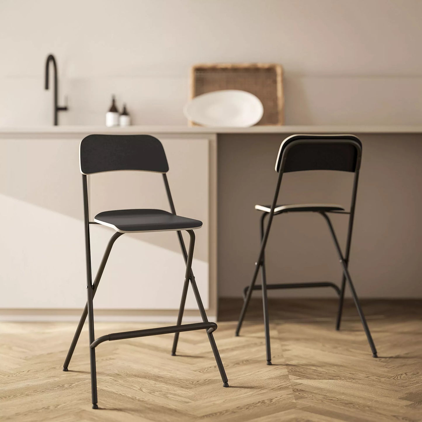 2 vnt. rinkinys Sulankstomos baro kėdės su plieniniu rėmu, virtuvei, valgomajam, juodos