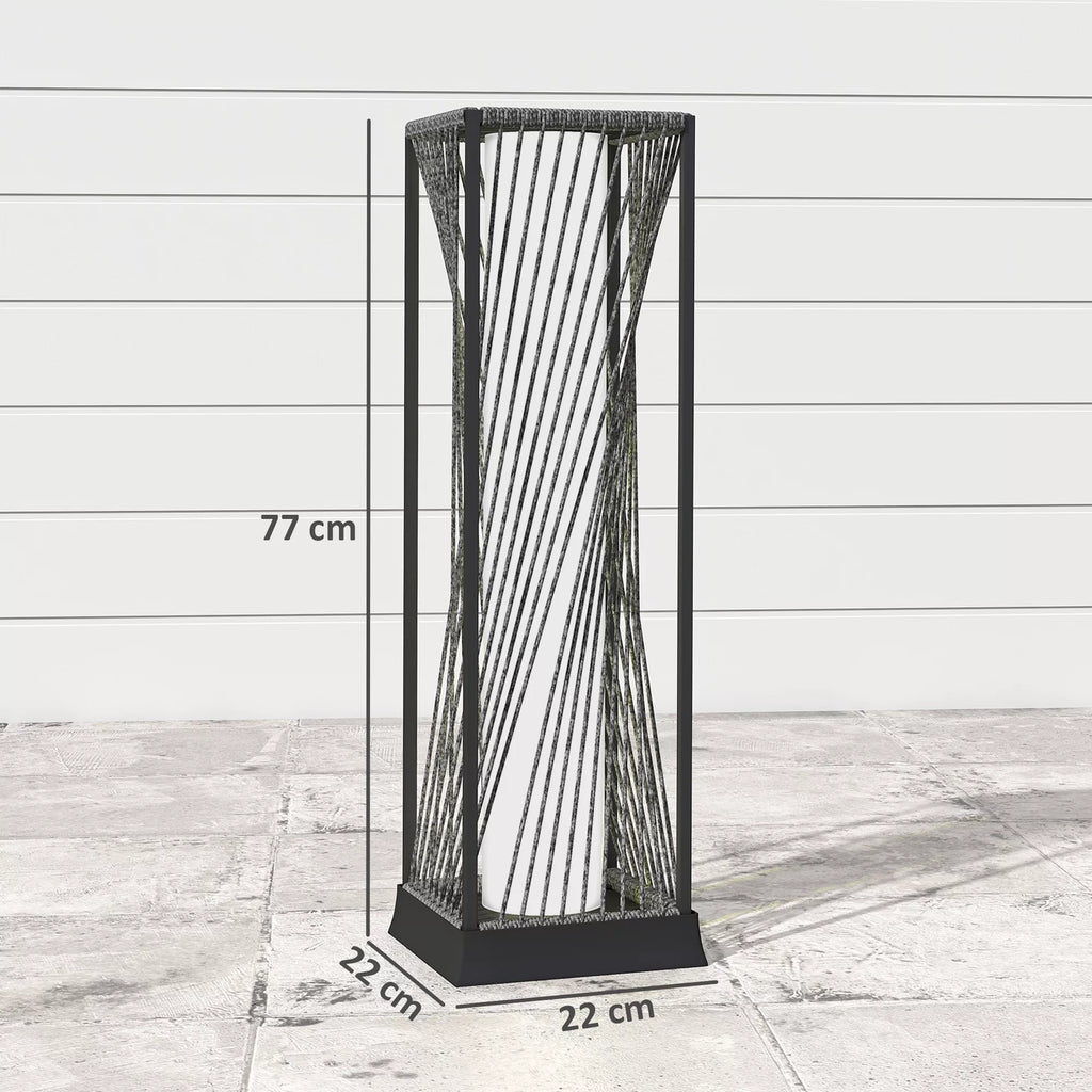Lauko šviestuvo matmenų schema: 77 cm aukštis, 22 cm plotis, kvadratinis pagrindas