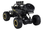 RC visureigio automobilio pakabos spyruoklės ir dideli ratai iš arti