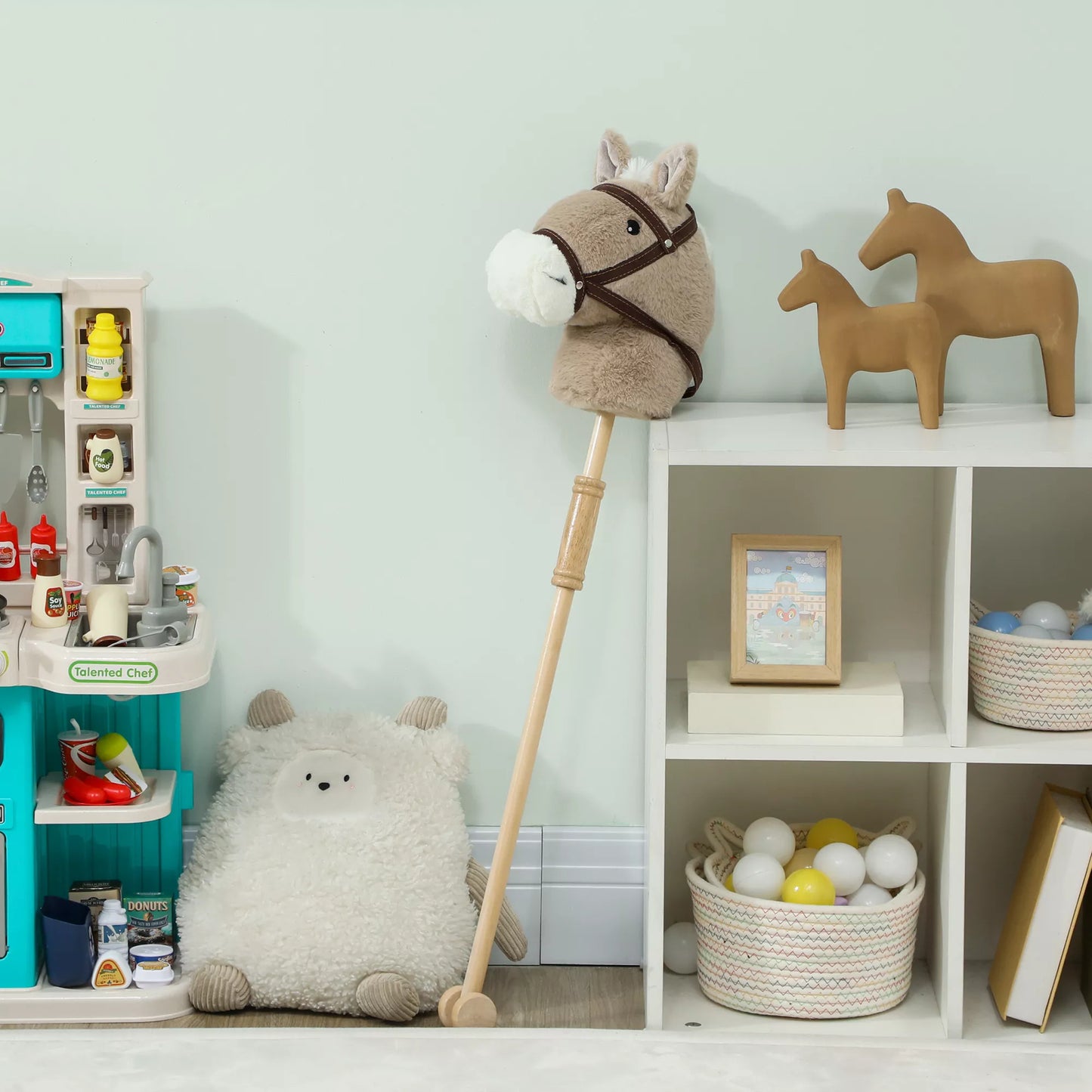 Arkliukas ant pagaliuko vaikams, su garsu, ratukais, žaidimų arkliukas jodinėjimui, skirtas vaikams nuo 24 mėnesių, pilkos spalvos