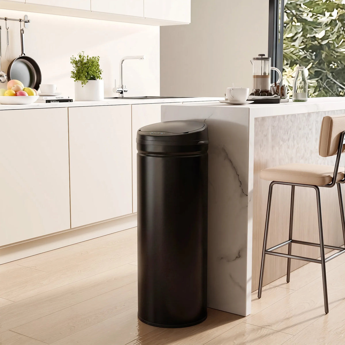Sensorinė šiukšliadėžė su dangčiu, 50 l, juoda