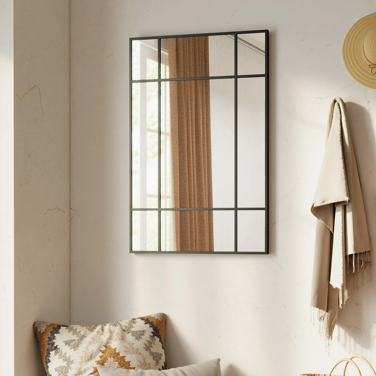 Sieninis veidrodis, metalinis rėmas, juodos juostos, 90 × 2 × 60 cm