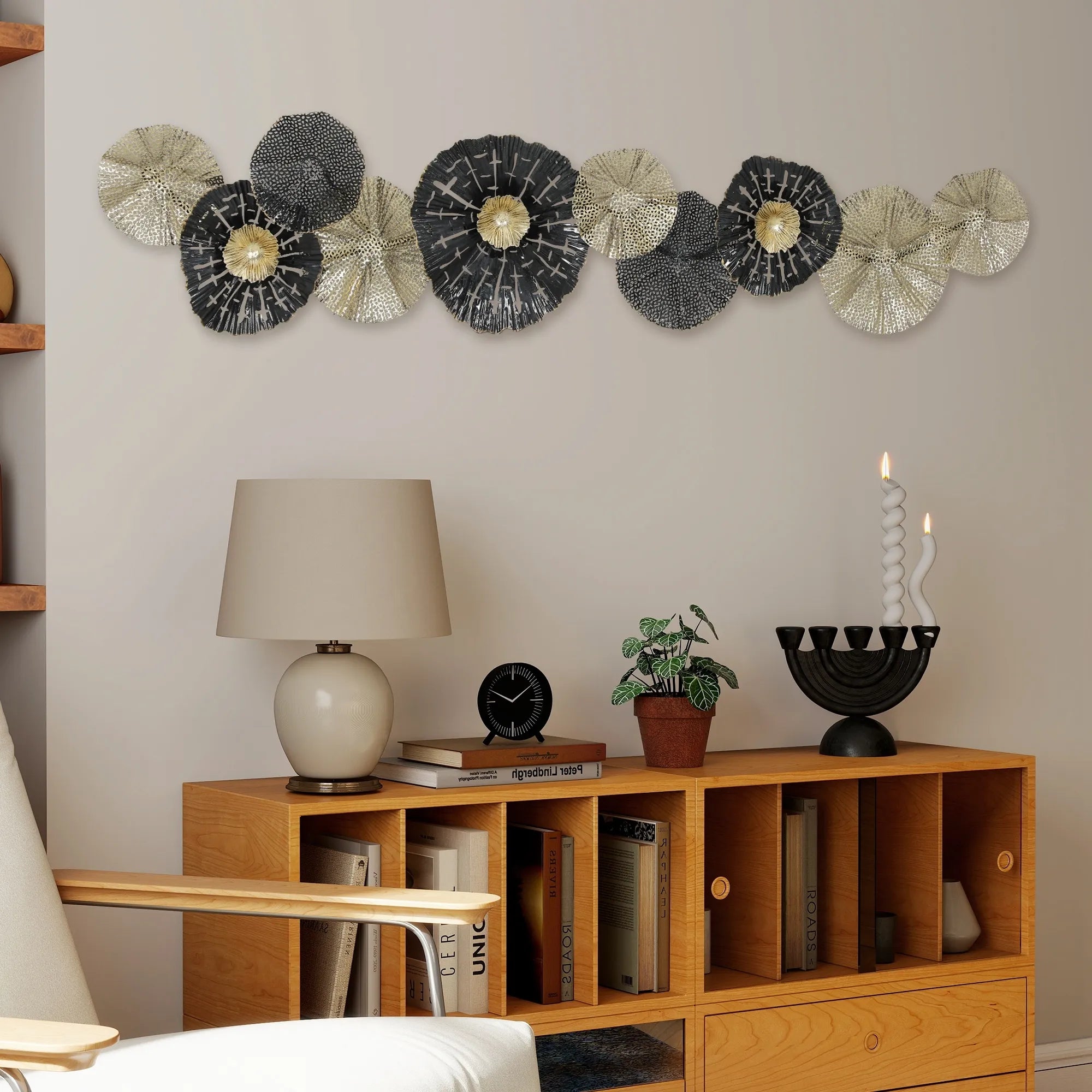 Sienos dekoracija metalinė 134 cm, šiuolaikinis stilius, juoda ir auksinė