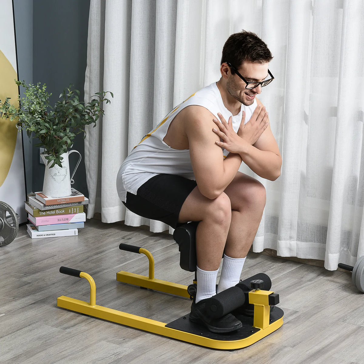 Sissy squat treniruoklis 3 viename, reguliuojamas iki 120 kg, geltonas/juodas
