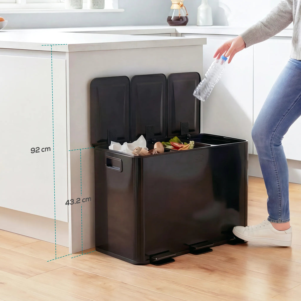 Šiukšliadėžė su 3 skyriais ir pedalu, 45 l (3x15 l), juoda