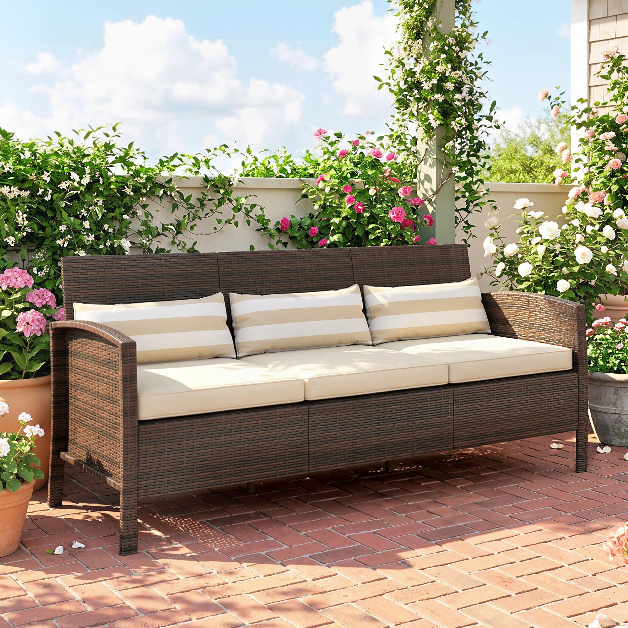 Sodo sofa 3 vietų, su pagalvėlėmis, ruda, 173 x 68 x 78 cm