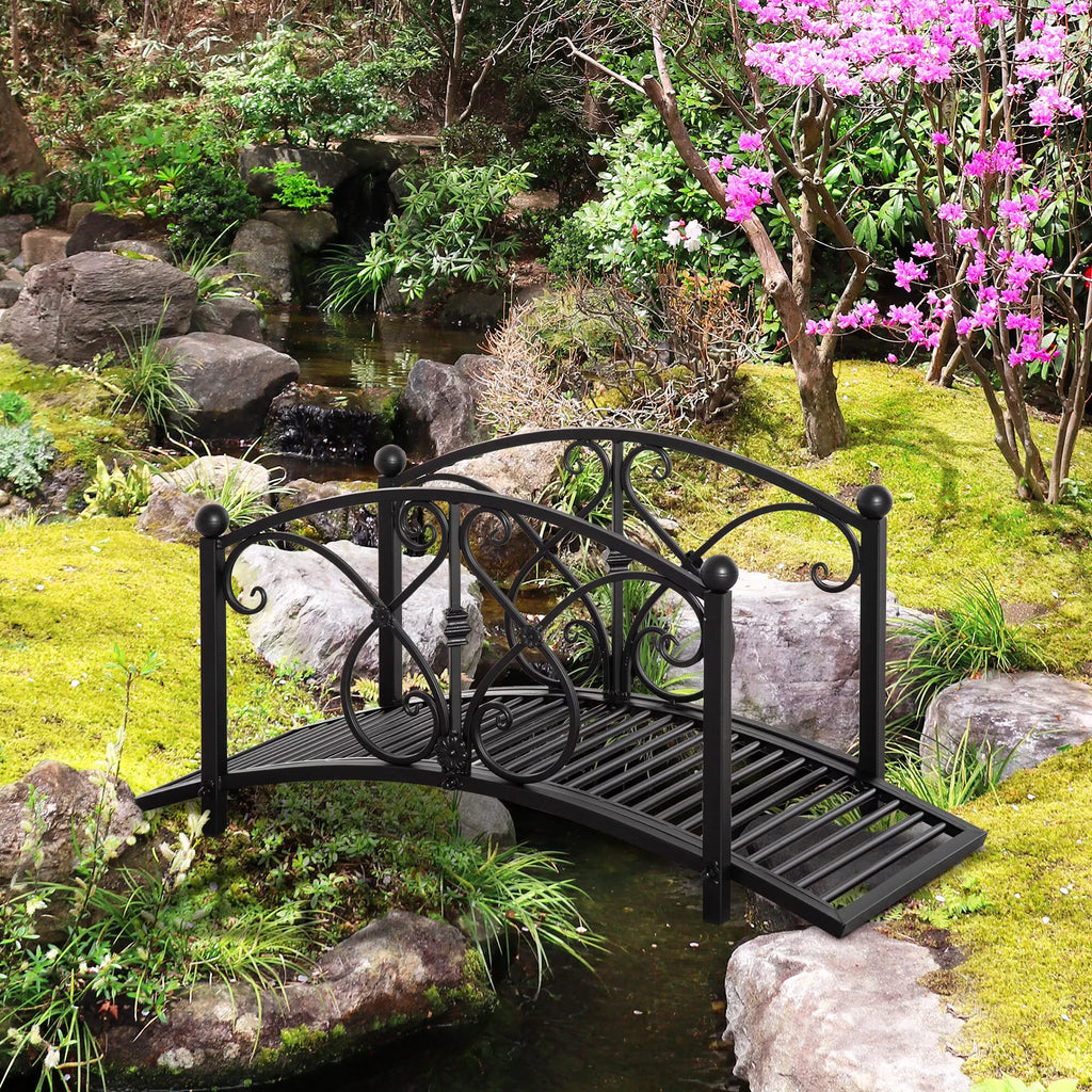 Sodo tiltelis metalinis 102x48x49 cm su turėklais juodas