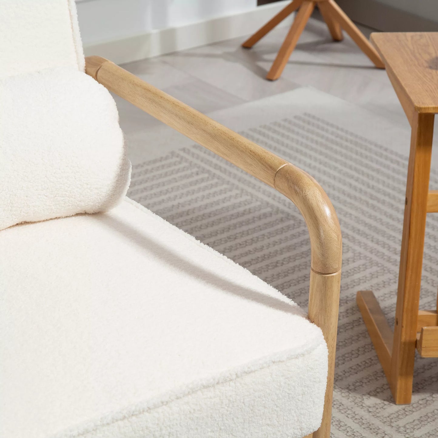 Akcentinis krėslas, apmušta kėdė su audinio apdaila, kaučiukmedžio rėmas, moderni kėdė su pagalvėlėmis, balta