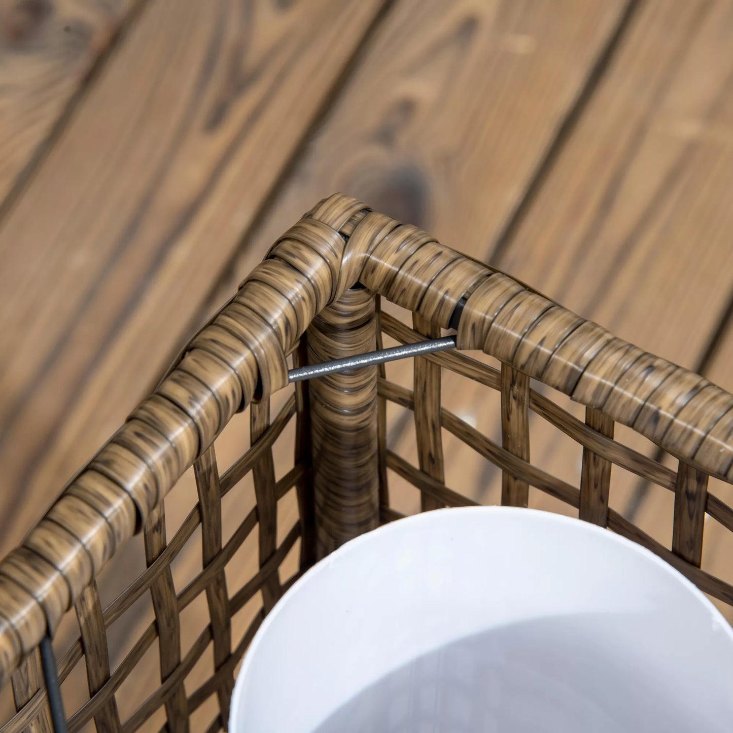 Lauko šviestuvas, sodo lempa, veikiantis saulės energija, 8 val. apšvietimo trukmė, automatinis įsijungimas, rotango imitacija, 15,5 x 15,5 x 46 cm