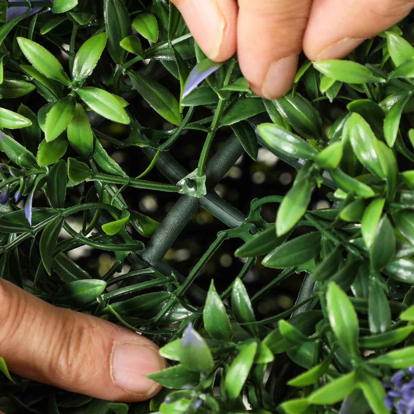 2 vnt. dirbtinių augalų rinkinys rutulio formos, atsparūs UV spinduliams, skirti naudoti viduje ir lauke, 42 cm, Žalia+Violetinė