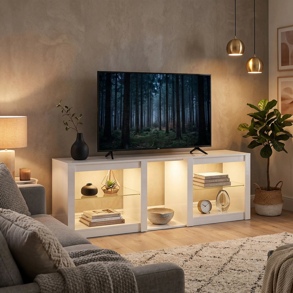 TV komoda su RGB LED apšvietimu ir stiklinėmis lentynomis, iki 75 colių televizoriams, balta