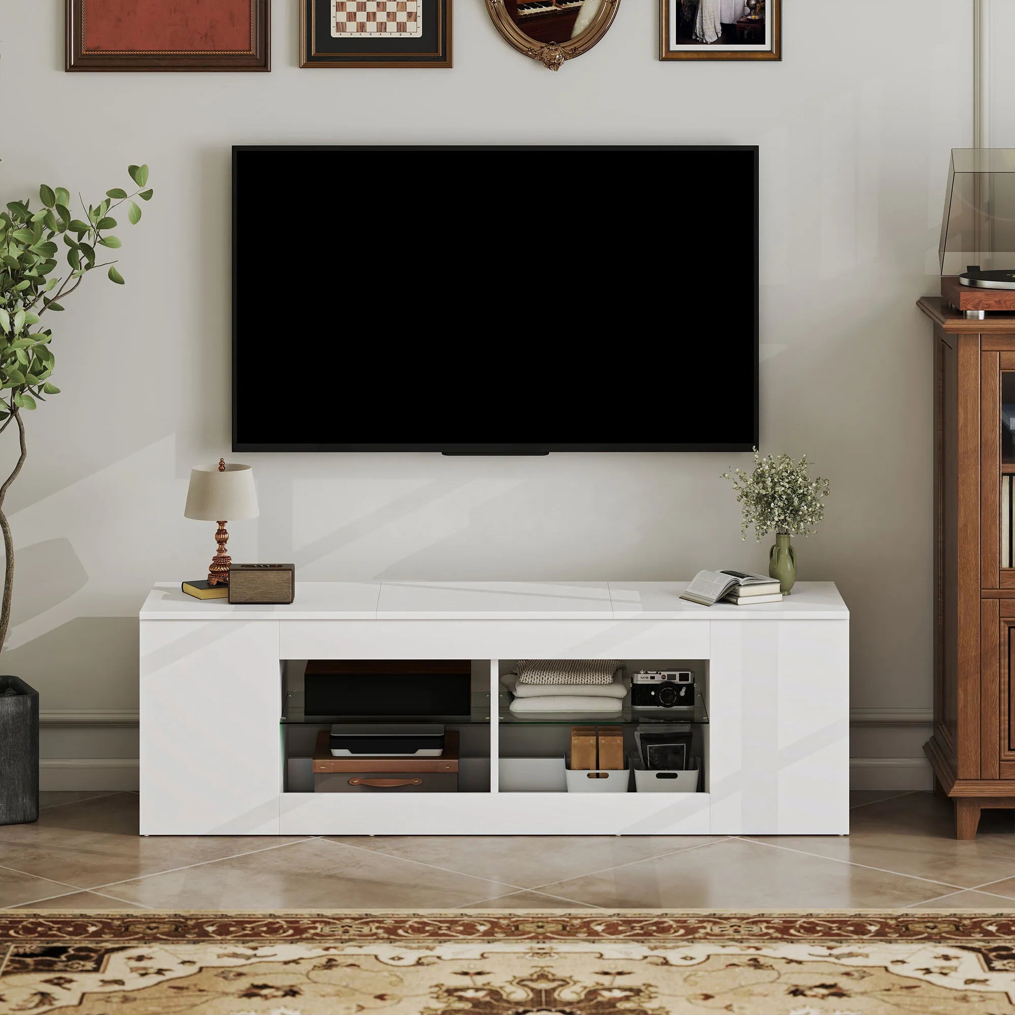TV staliukas su 6 lentynomis, 140 cm, baltas