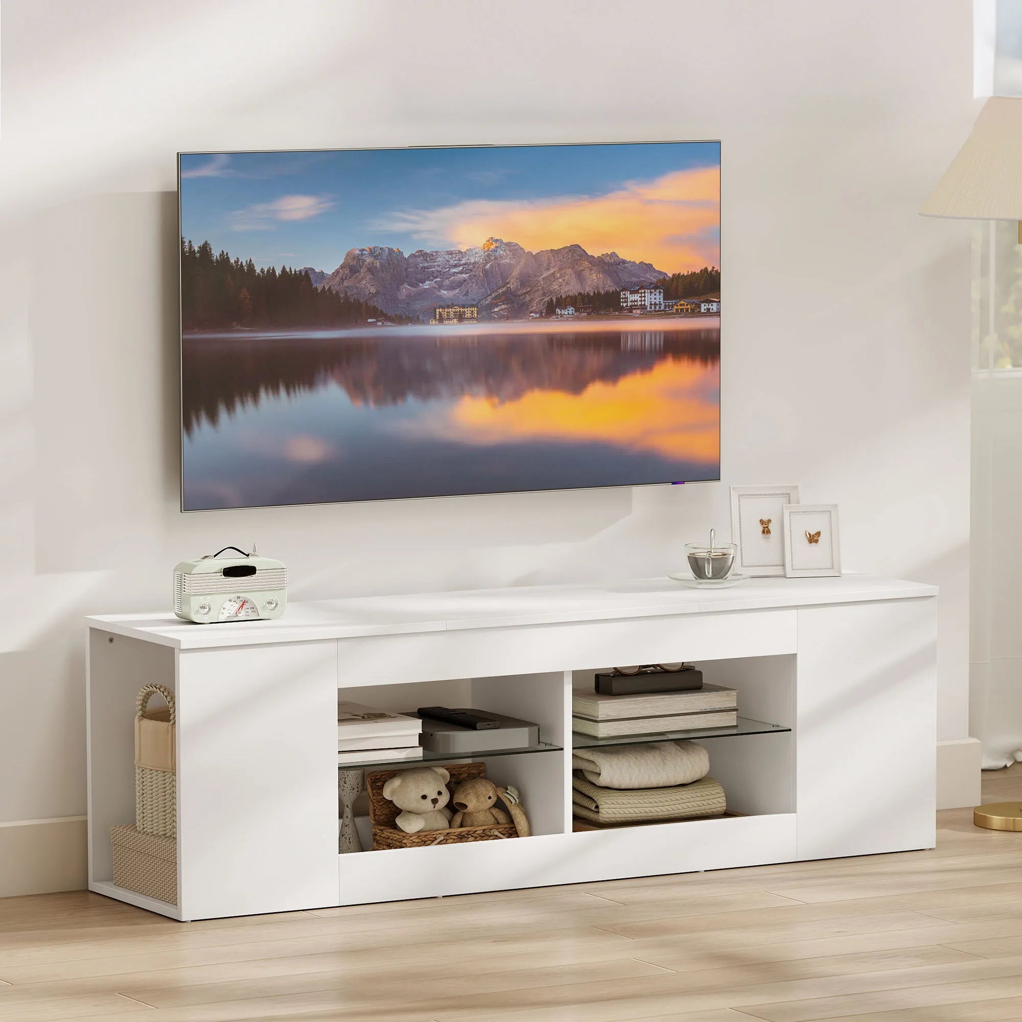 TV staliukas su 6 lentynomis, 140 cm, baltas