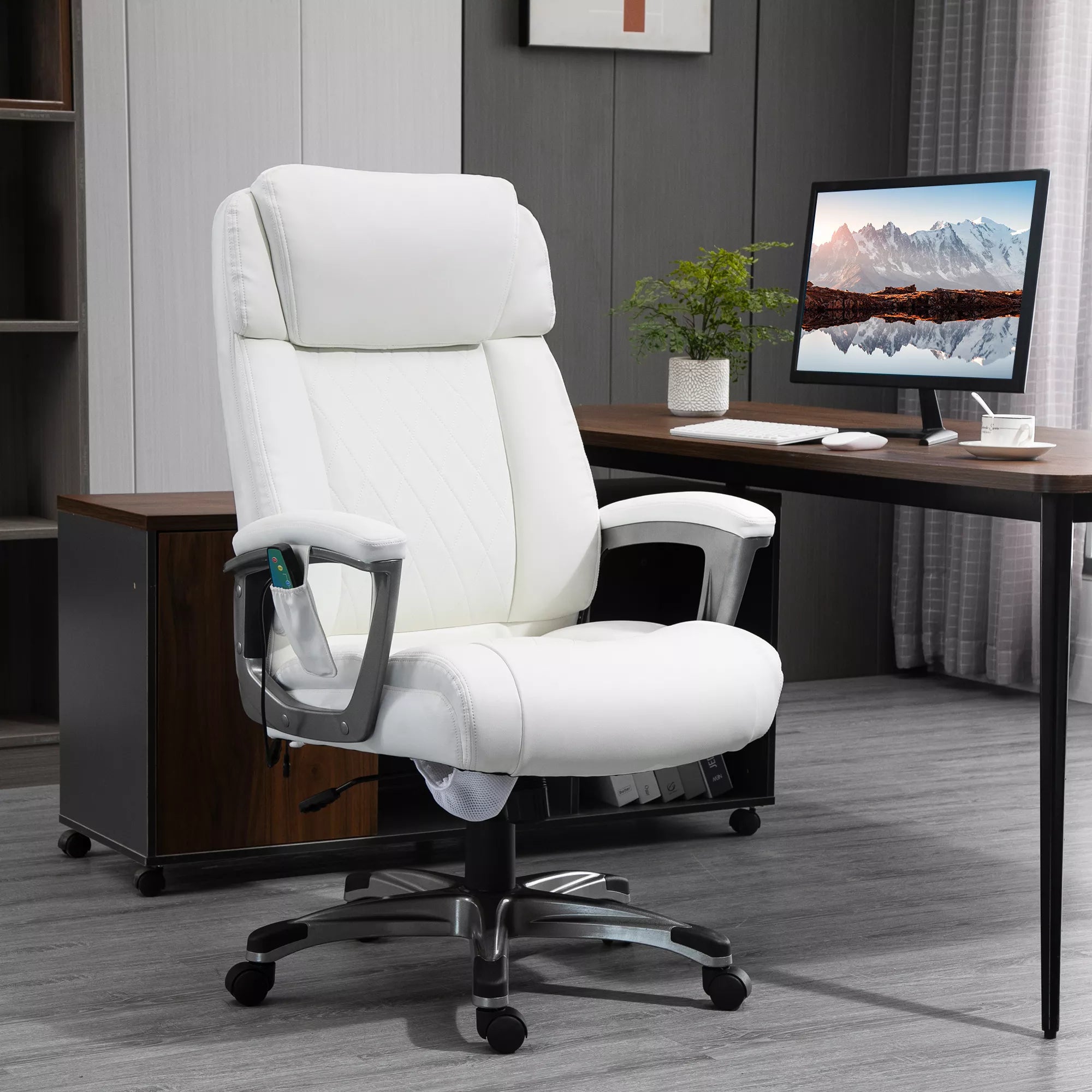 Masažinė biuro kėdė, 6 taškų masažinis pasukamas krėslas, ergonomiška, reguliuojama, dirbtinės odos, su lenkta galvos atrama ir porankiu, balta 70 x 76,5 x 114-124 cm