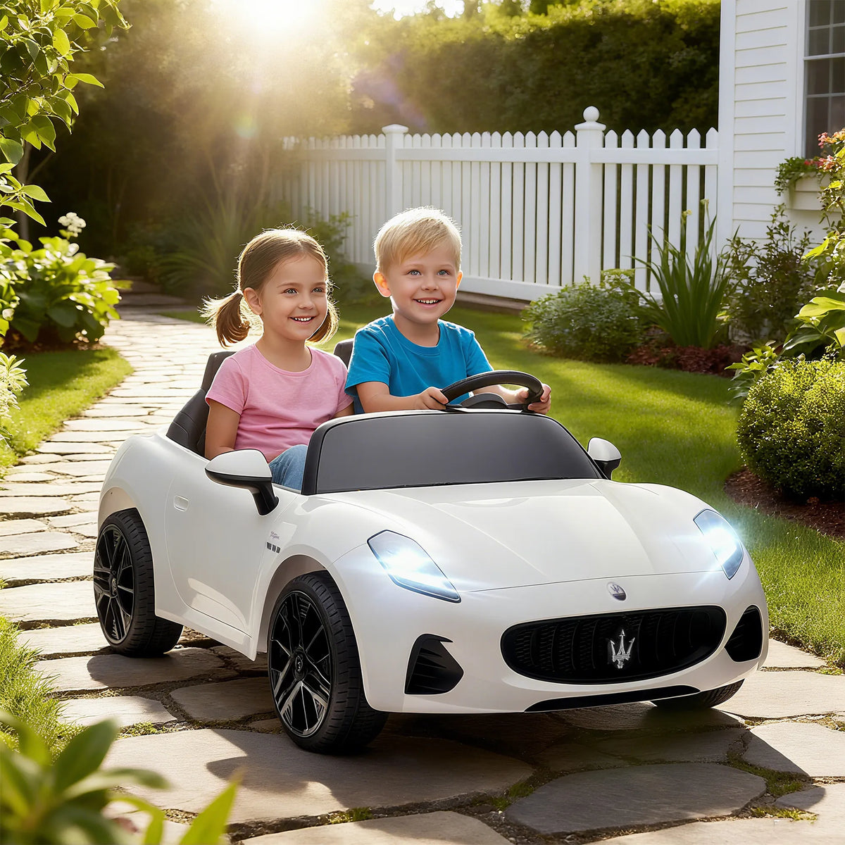 Vaikiškas elektrinis automobilis Maserati, 2-vietis, iki 60 kg, baltas (3–8 metų vaikams)