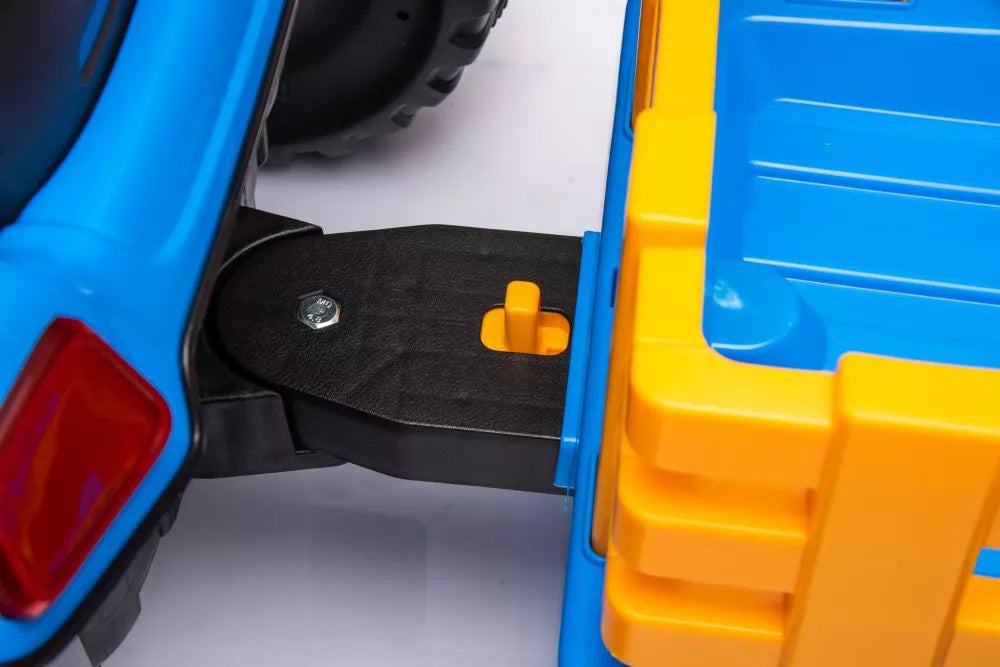 Traktoriaus ir priekabos sukabinimo mechanizmo detalė