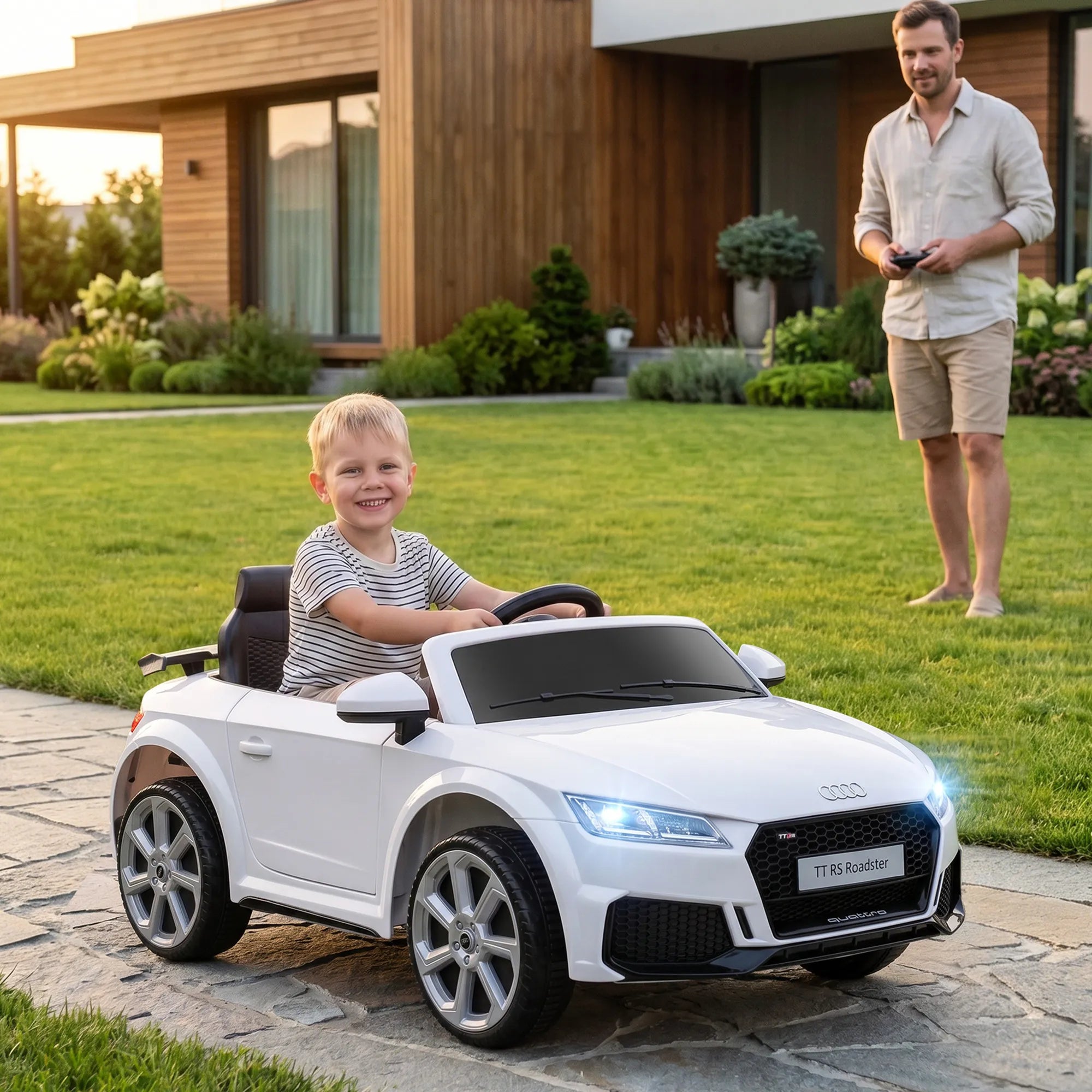 Vaikiškas elektromobilis Audi TT RS 3-5 metų vaikams, baltas