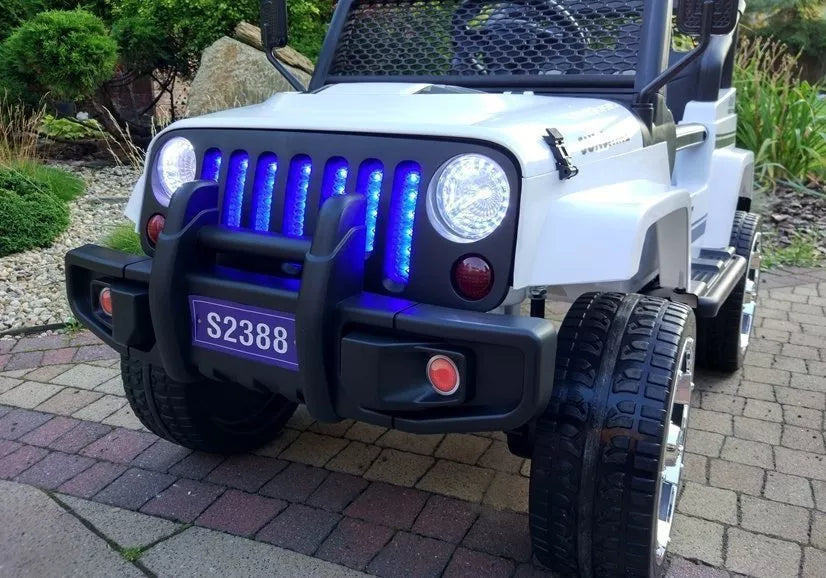Vaikiškas elektromobilis Jeep, 12 V, 4x45 W, baltas