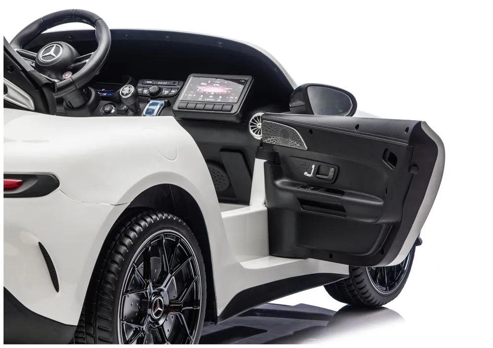 Vaikiškas elektromobilis Mercedes-AMG GT63, 24 V, 2 sėdimos vietos, baltas