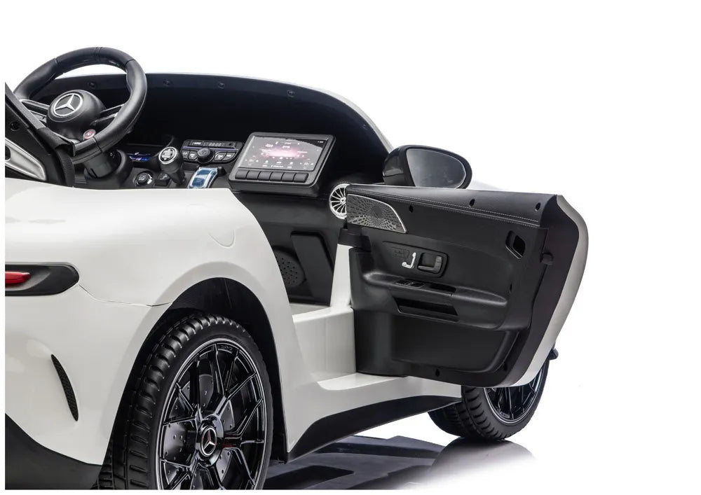 Vaikiškas elektromobilis Mercedes-AMG GT63, 24 V, odinė sėdynė, EVA ratai, baltas