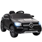 Vaikiškas juodas elektromobilis Mercedes-Benz GLC baltame fone