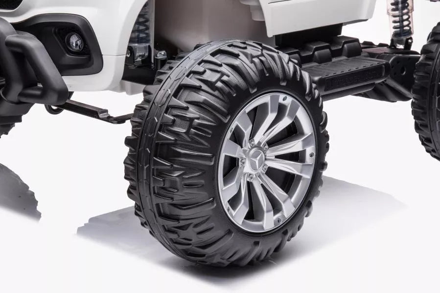 Vaikiškas elektromobilis Mercedes-Benz X-Class, 12V, 4x45W, su odine sėdyne ir EVA ratais, baltas