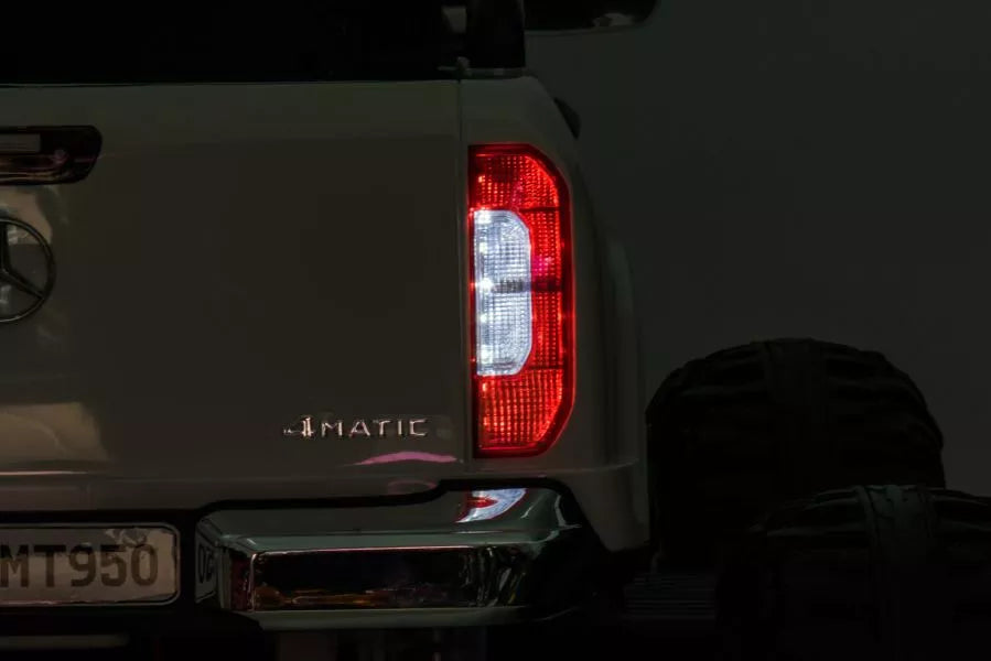 Vaikiškas elektromobilis Mercedes-Benz X-Class, 12V, 4x45W, su odine sėdyne ir EVA ratais, baltas