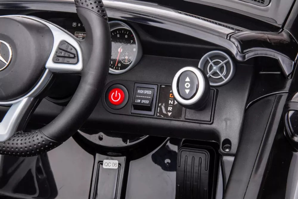 Vaikiškas elektromobilis Mercedes SLC300, 12 V, 2 sėdimos vietos, juodas