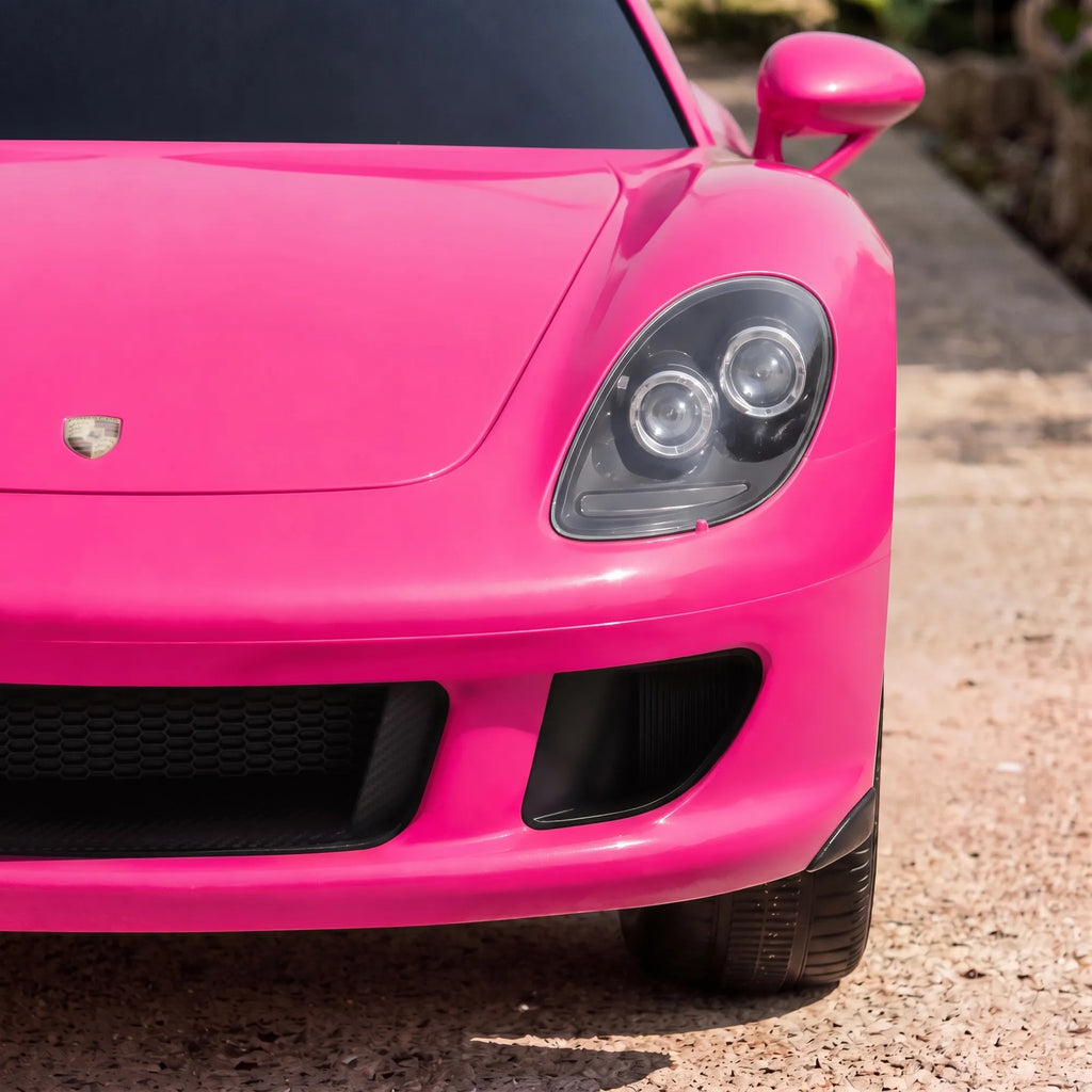 Rožinio Porsche priekinė dalis ir žibintas iš arti