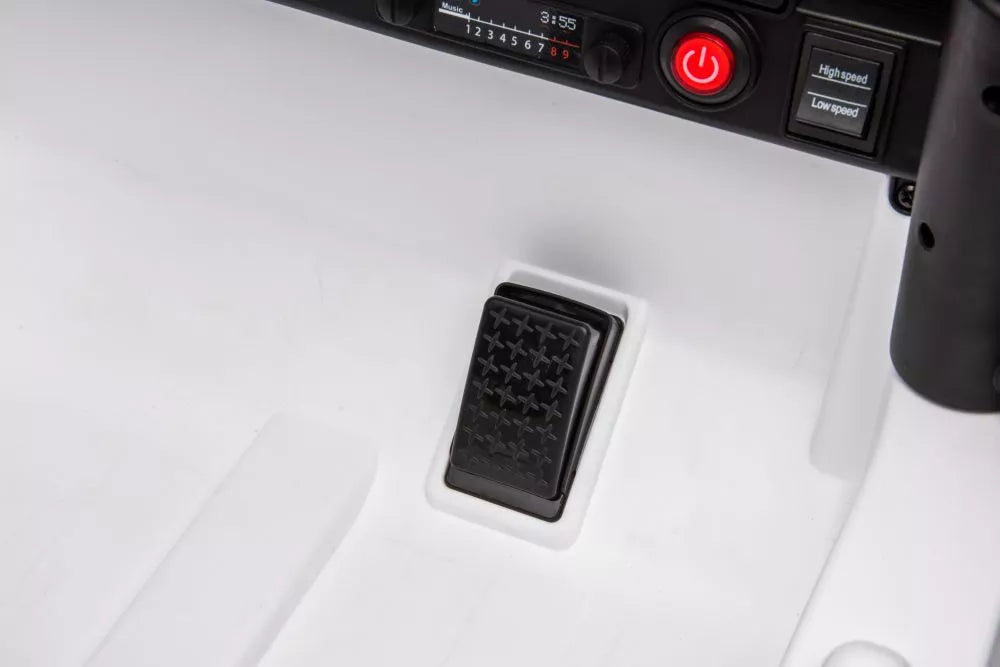 Vaikiškas elektromobilis Toyota, 12 V, baltas