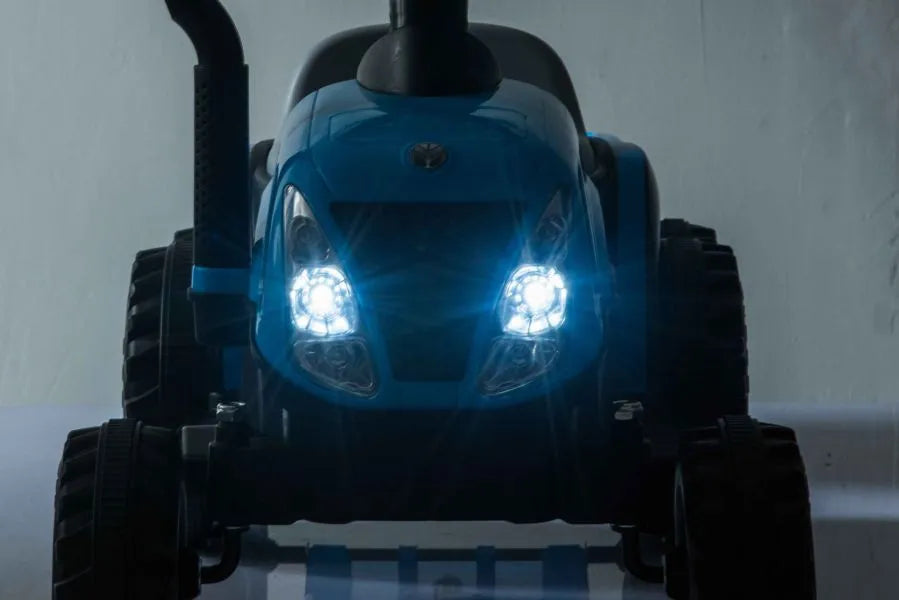 Vaikiškas traktorius New Holland su priekaba, 6 V, mėlynas