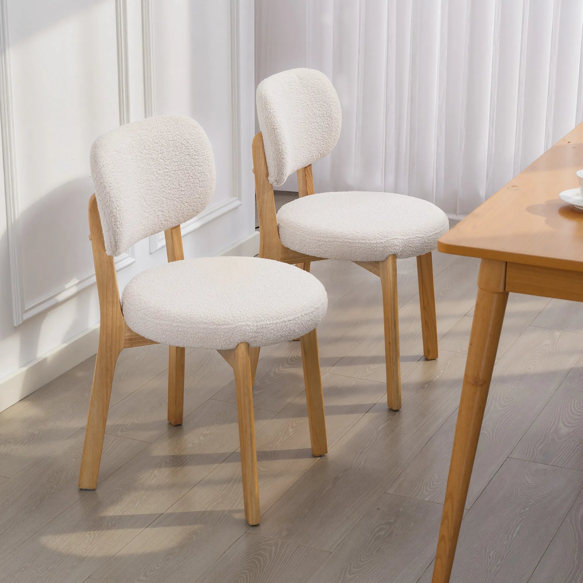 Valgomojo kėdės, 2 vnt. su plačia sėdyne, kreminės spalvos