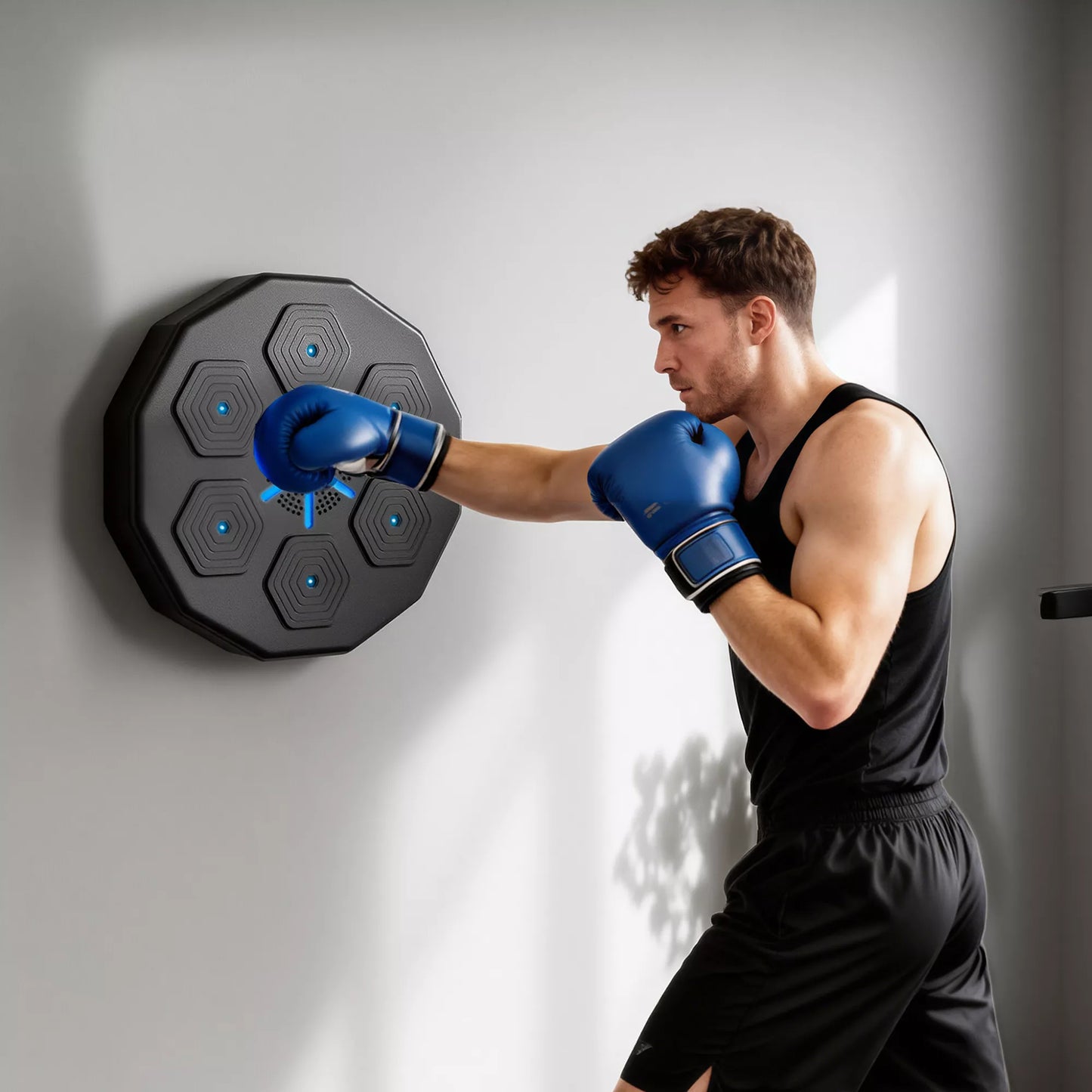 Bokso treniruoklis su muzikos funkcija, Bluetooth, šviečiančiais taškais, tvirtinimu prie sienos, dirbtine oda, juodas