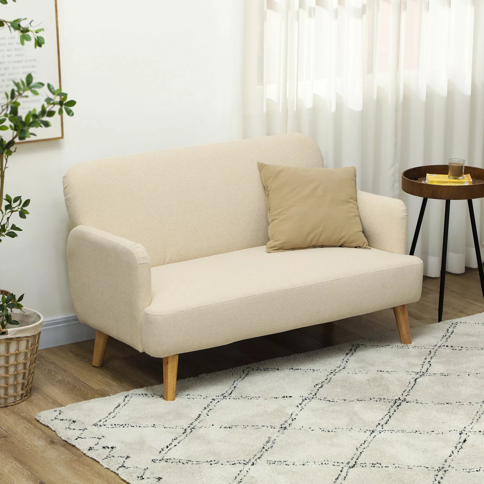 Dvivietė sofa, kompaktiška, odai draugiškas apmušalas, iki 240 kg, 130x74x79 cm, kreminė balta