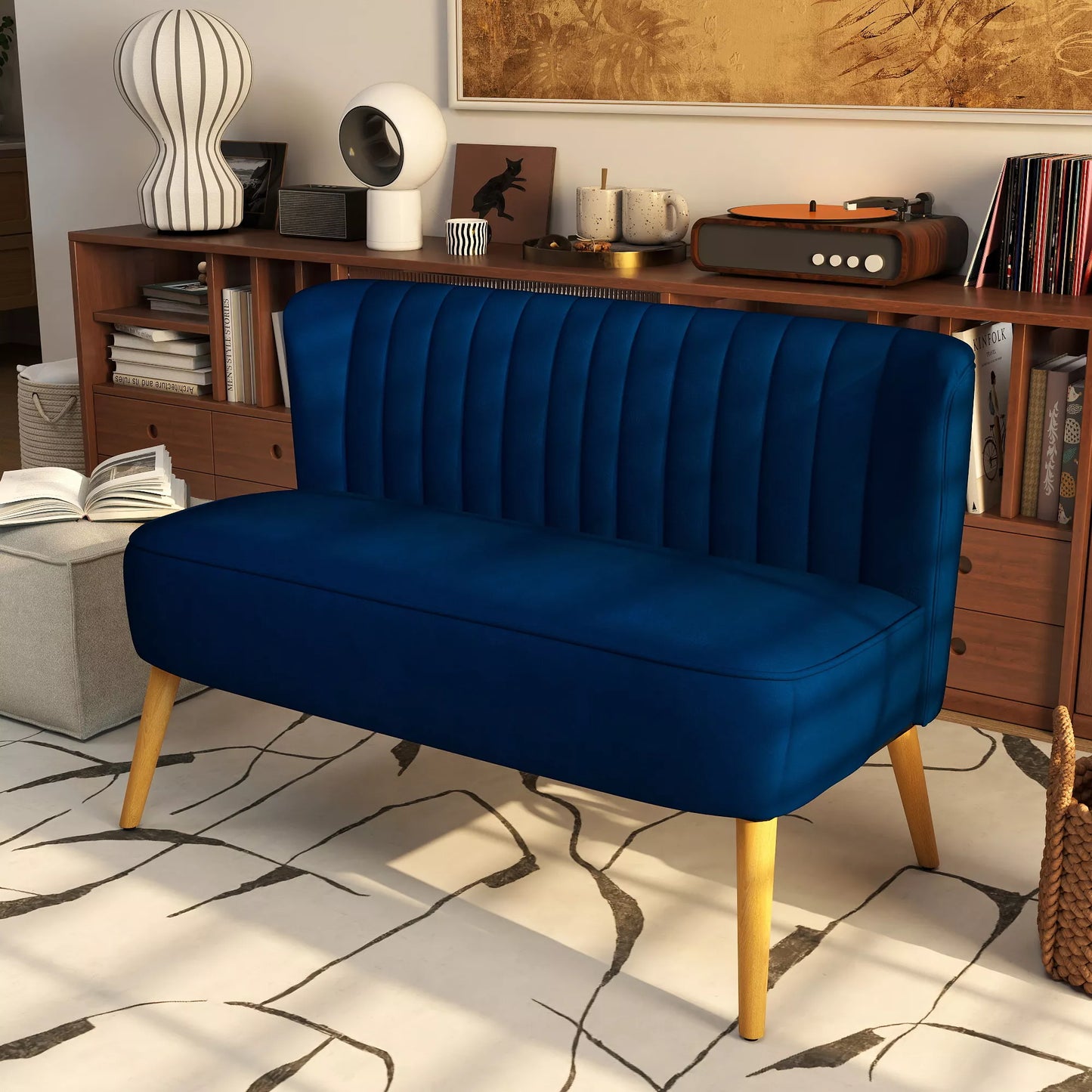 Retro dizaino dviejų vietų sofa, medinės kojos, 117 cm x 56,5 cm x 77 cm, mėlyna