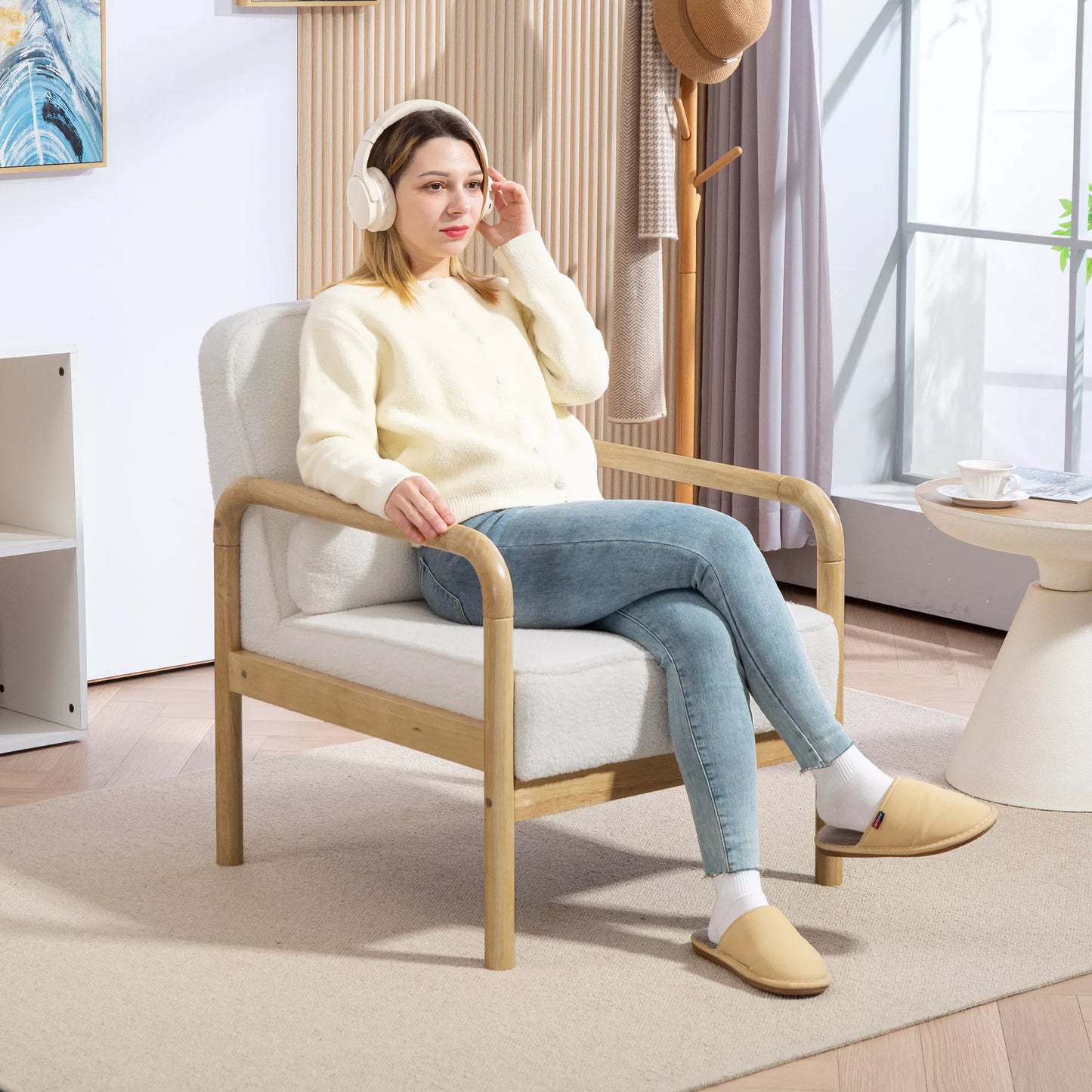 Akcentinis krėslas, apmušta kėdė su audinio apdaila, kaučiukmedžio rėmas, moderni kėdė su pagalvėlėmis, balta