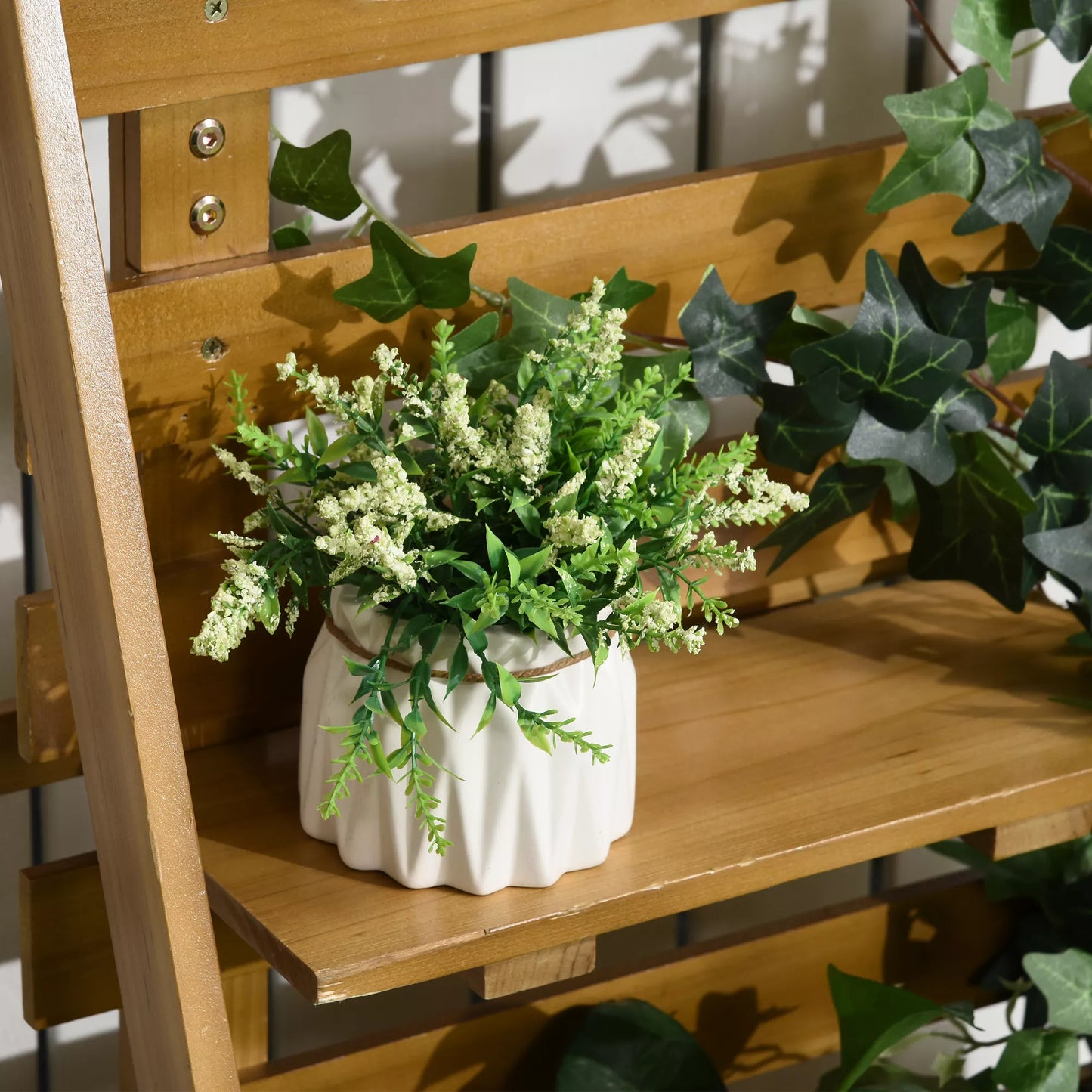 Pakeltas daržas su 3 stalčiais, įsk. atramą augalams, atsparus oro sąlygoms, vientisos medienos, 63 cm x 39 cm x 160 cm, natūralus