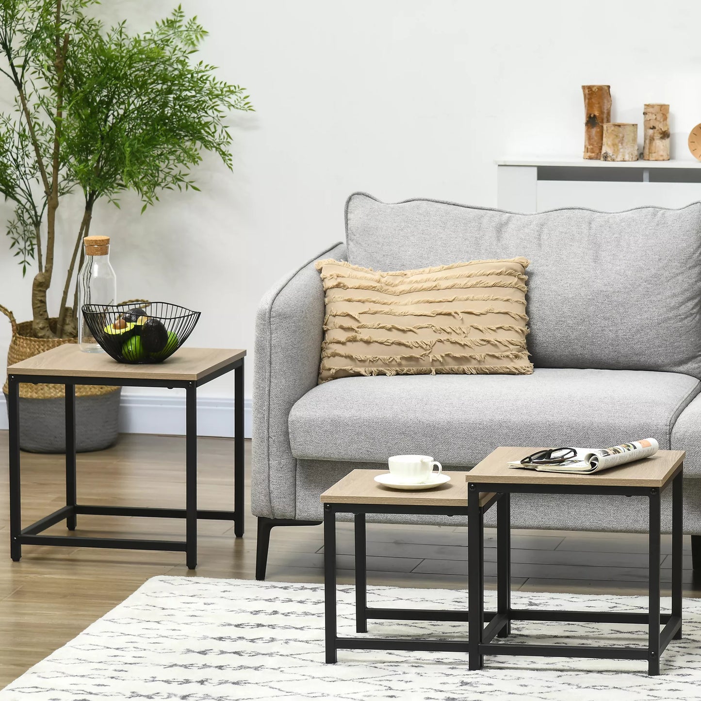 Stalelių rinkinys iš 3, pramoninio dizaino, juodo plieno rėmo, medienos imitacijos stalviršio