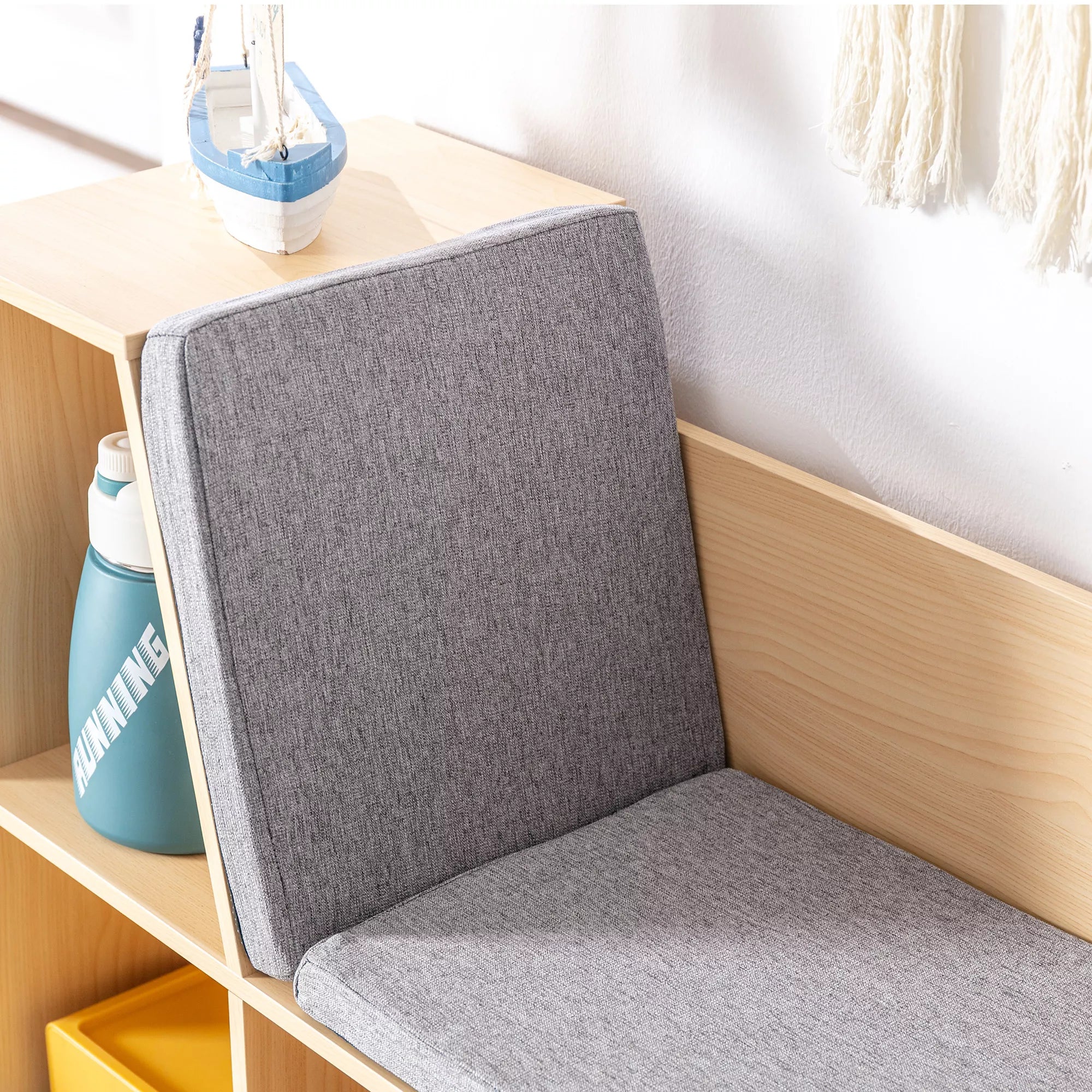 2-in-1 vaikų lentynos lentynos + suoliukas su pagalvėlėmis 103 cm × 30 cm × 62 cm Balta + Pilka