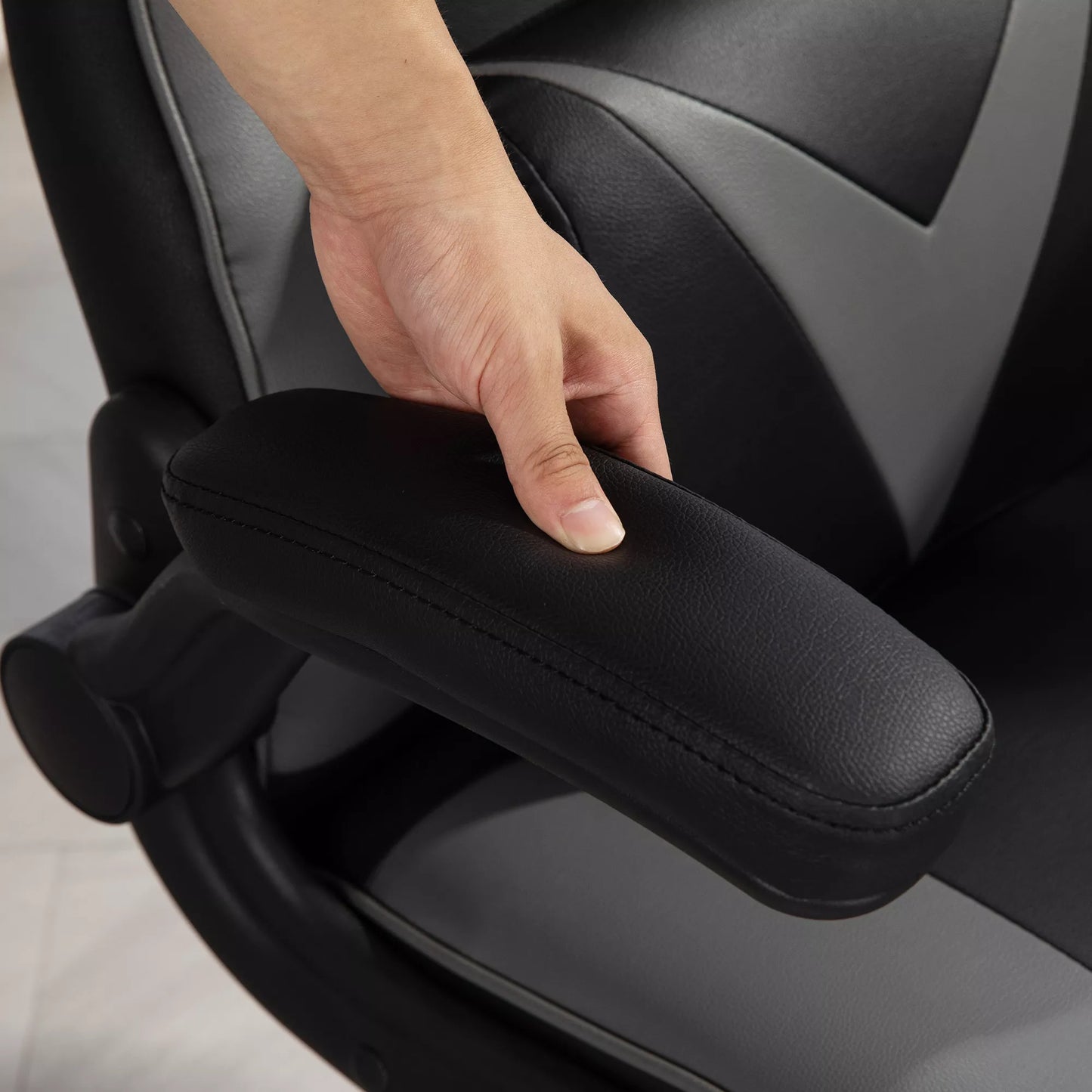 Žaidimų kėdė su supimosi funkcija, pasukama, reguliuojamo aukščio, paminkštinta sėdyne, metalas, 67 x 71 x 112 cm, pilka