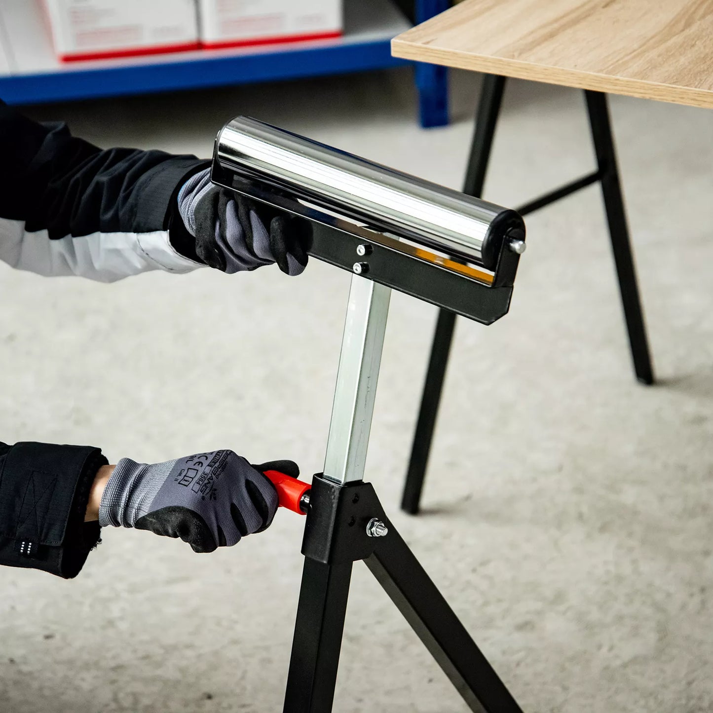 Ritininis stovas, ritininė atrama, aukštyje reguliuojamas darbo stovas, ritininis stendas, pagalbinis stovas, atraminis stovas, iki 90 kg, metalas, juoda spalva, 44 x 50 x 68-110 cm